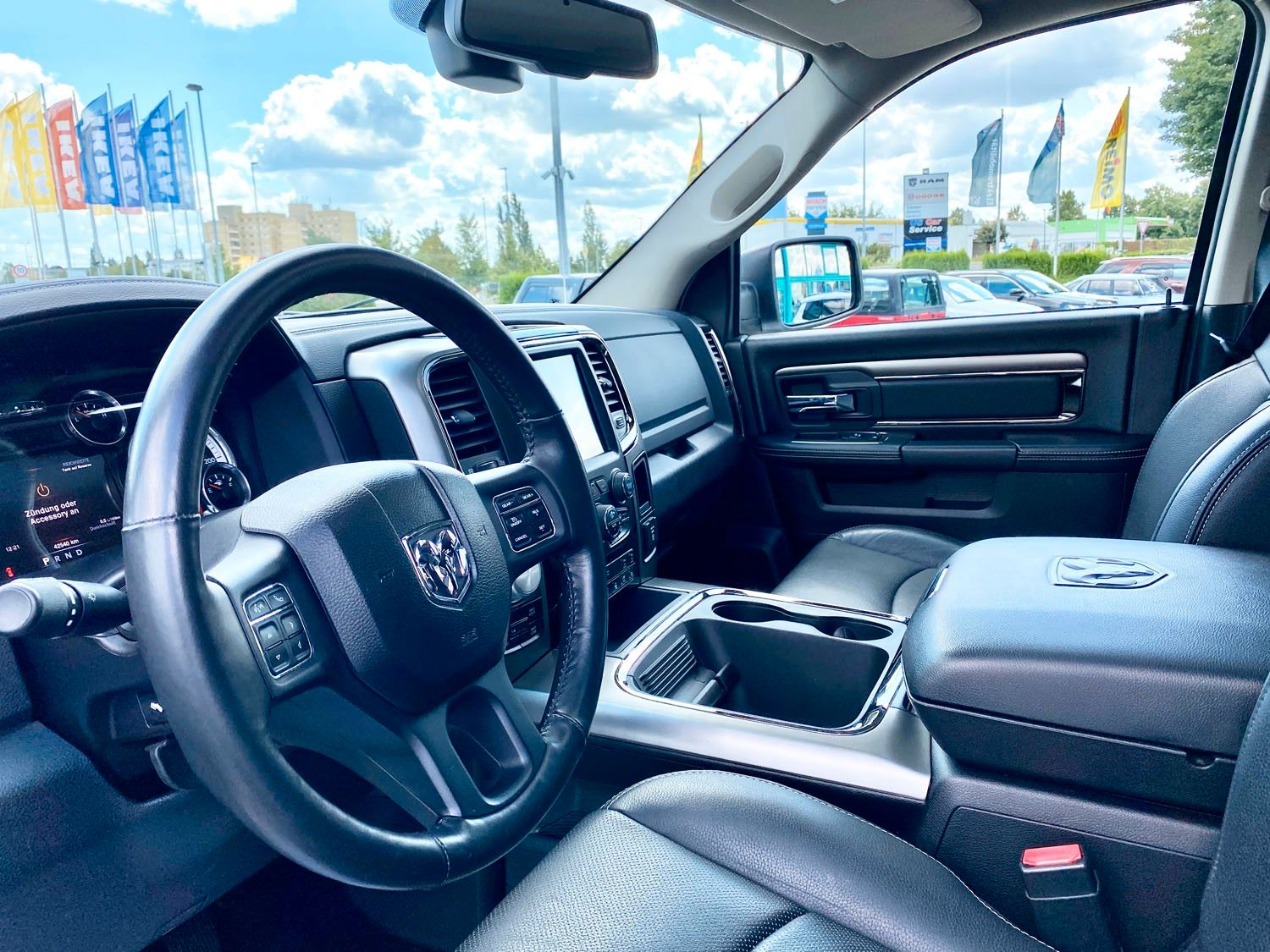 Dodge RAM RAM 5,7 V8 Crew Cab Sport|HÖHER &amp; BREITER|1.HAND