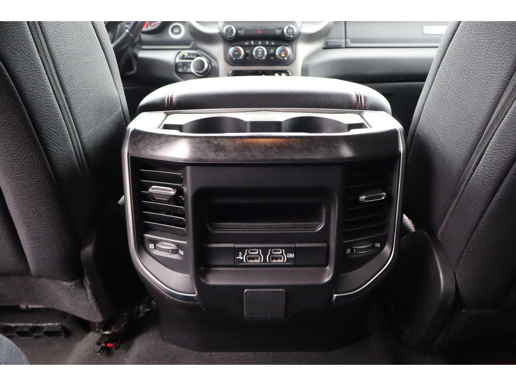 Dodge RAM RAM Big Horn 5.7l V8, 10 Zoll, LPG, NAP, Bügel