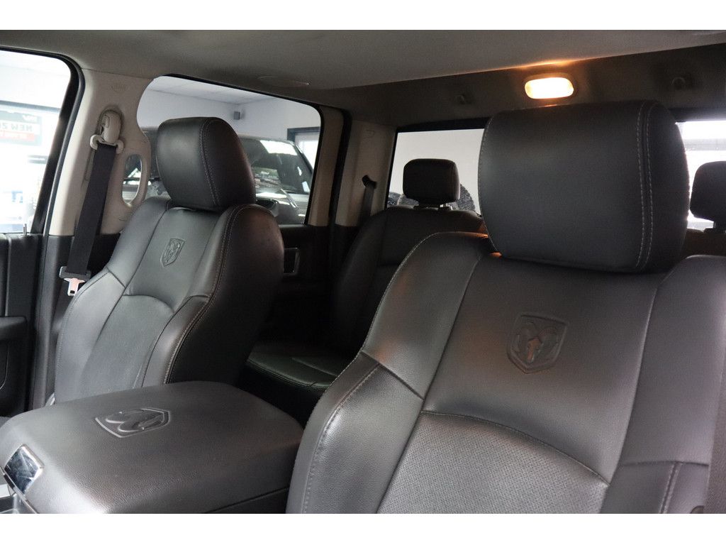 Dodge RAM RAM Laramie Crew Cab LPG, Leder, Schiebdach