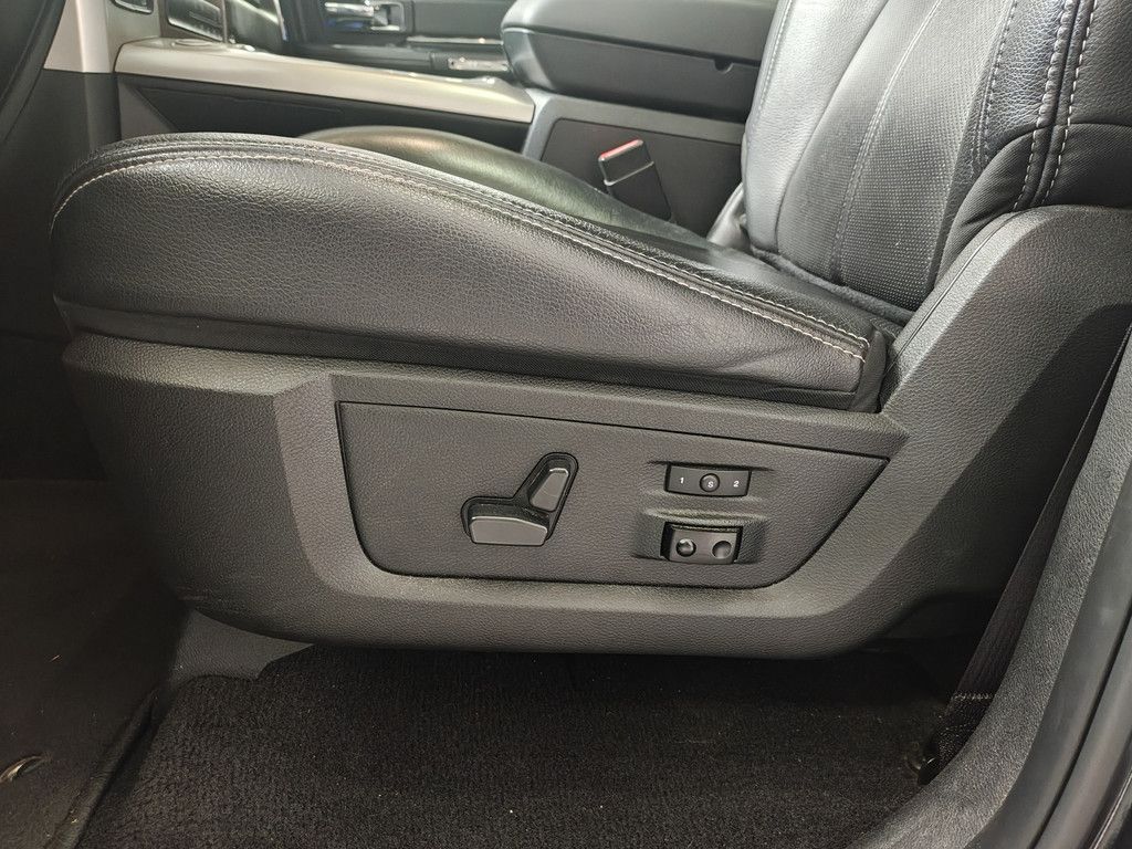 Dodge RAM RAM Laramie Quad Cab Hardtop LPG