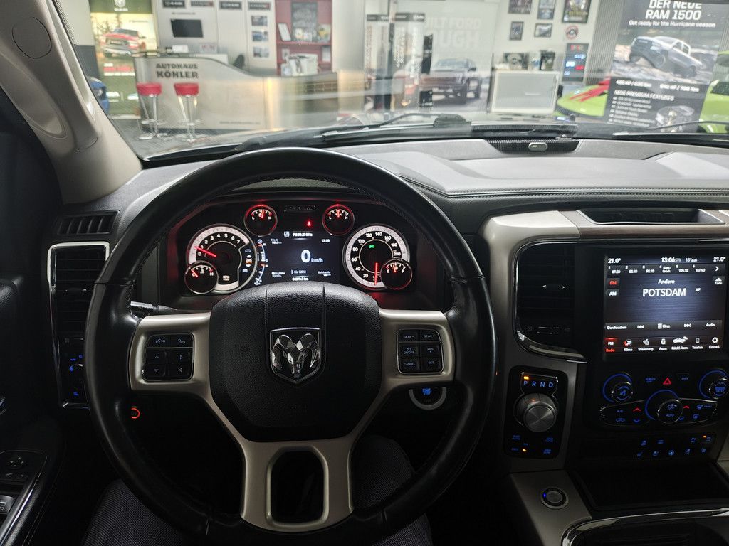 Dodge RAM RAM Laramie Quad Cab Hardtop LPG