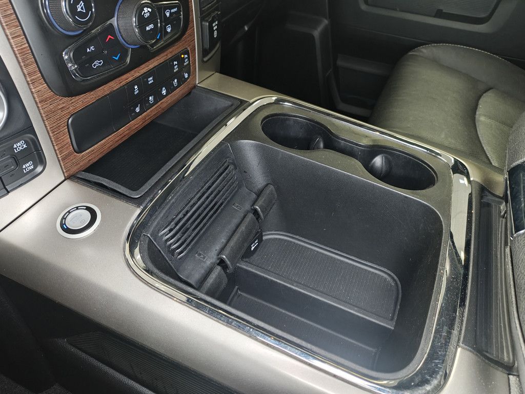 Dodge RAM RAM Laramie Quad Cab Hardtop LPG