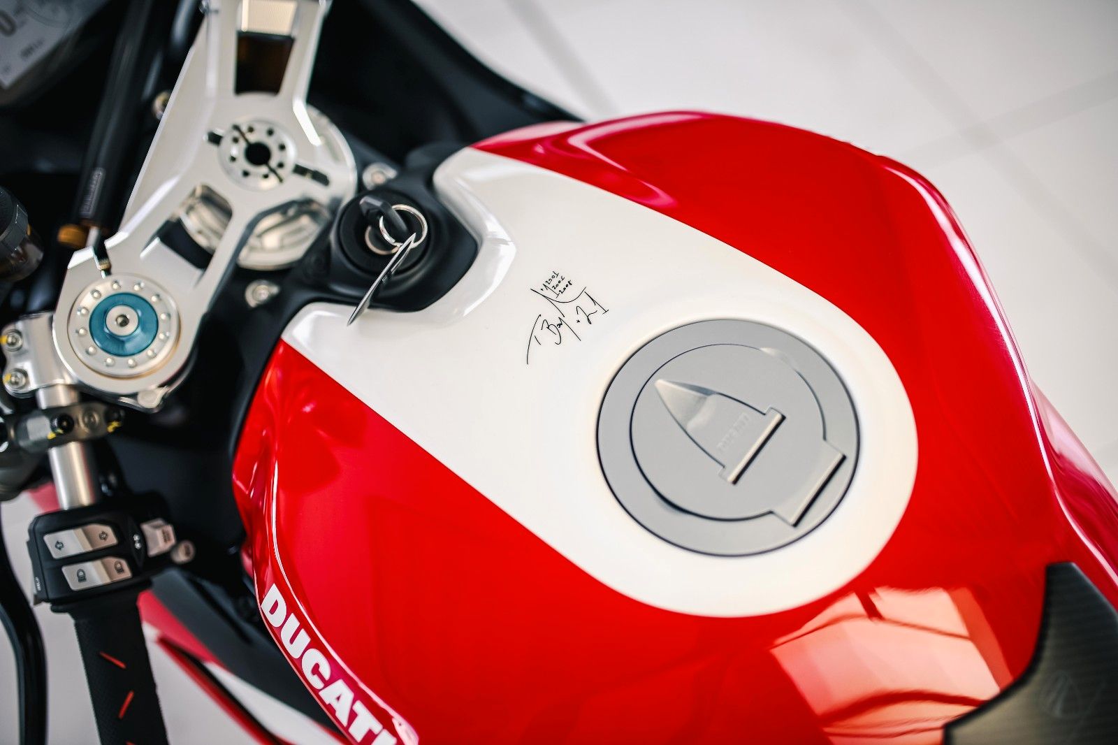 Ducati PANIGALE V2&quot; TROY BAYLISS TB LIVERY