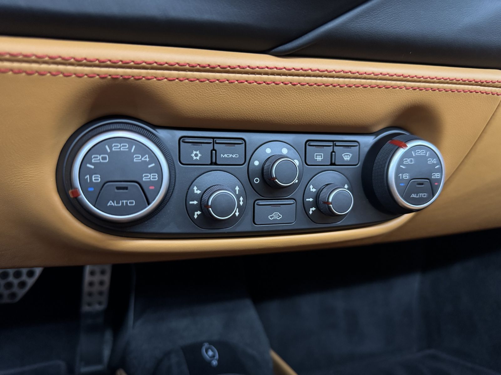Ferrari 488 Spider 488 Spider Garantie*2.Hand*Scheckheft*Liftsystem