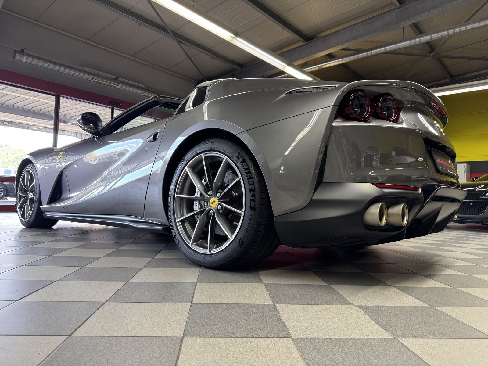 Ferrari 812 812 GTS 1. Hand*u-frei*Racing Seats*LED-Lenkrad