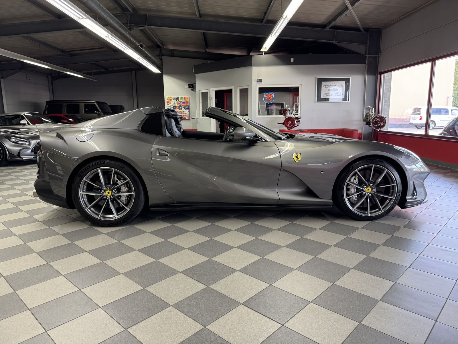 Ferrari 812 812 GTS 1. Hand*u-frei*Racing Seats*LED-Lenkrad