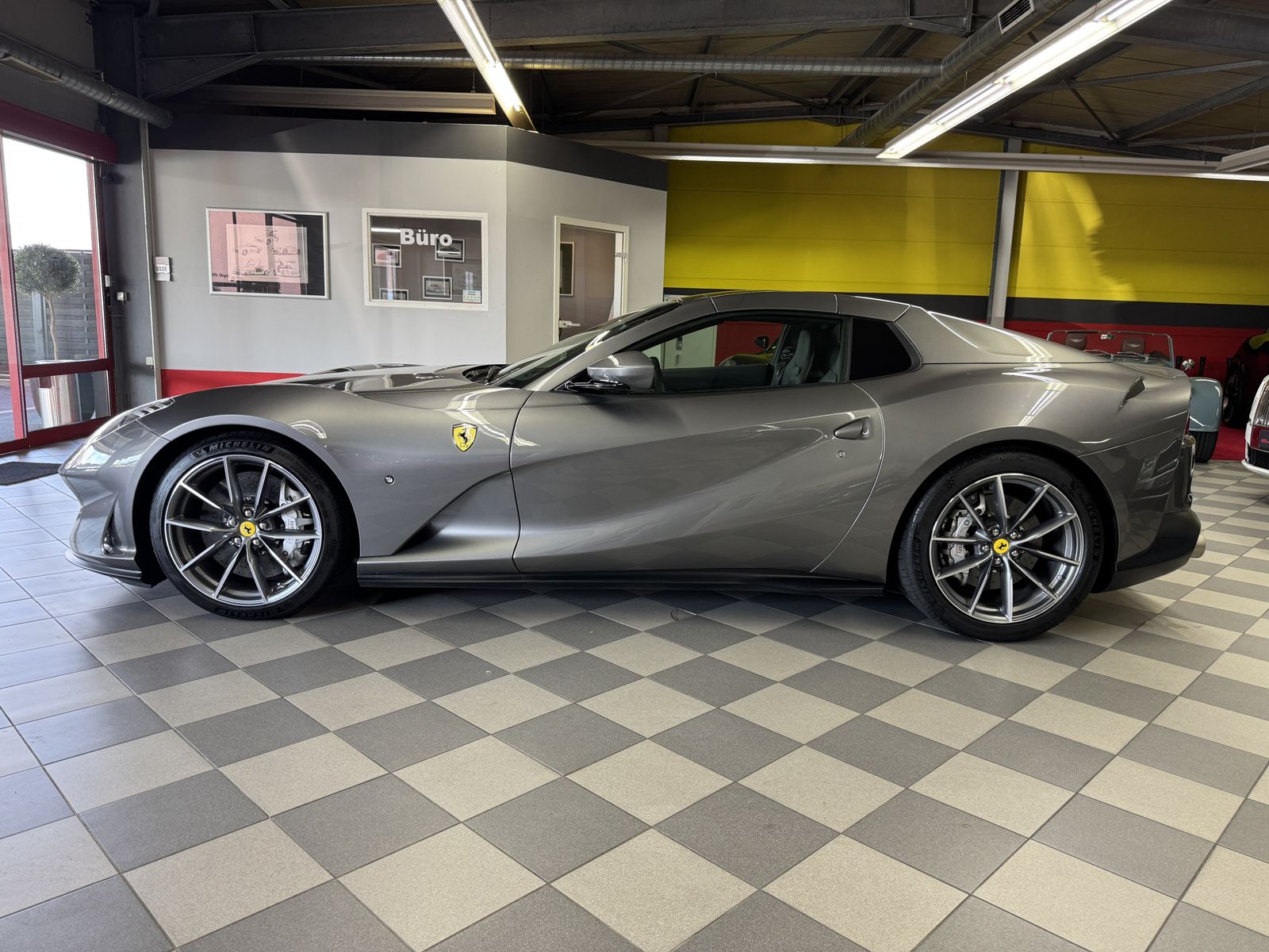 Ferrari 812 812 GTS 1. Hand*u-frei*Racing Seats*LED-Lenkrad