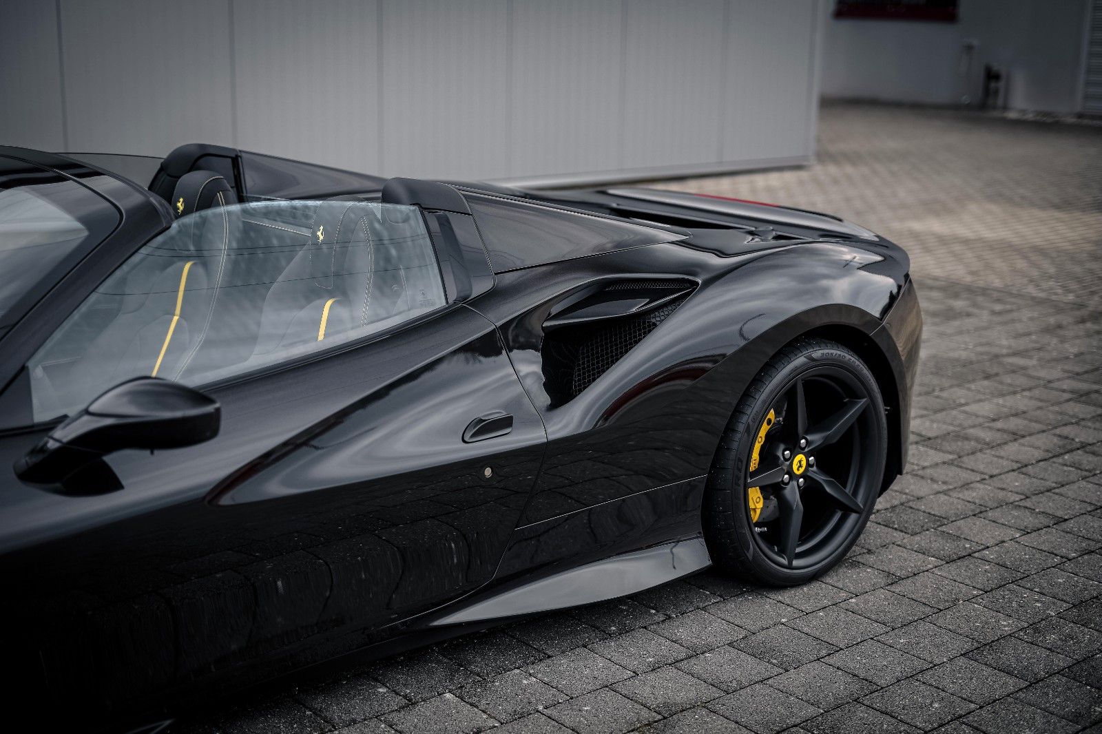 Ferrari F8 F8 Spider DCT *Beifahrer- Display* Carbon