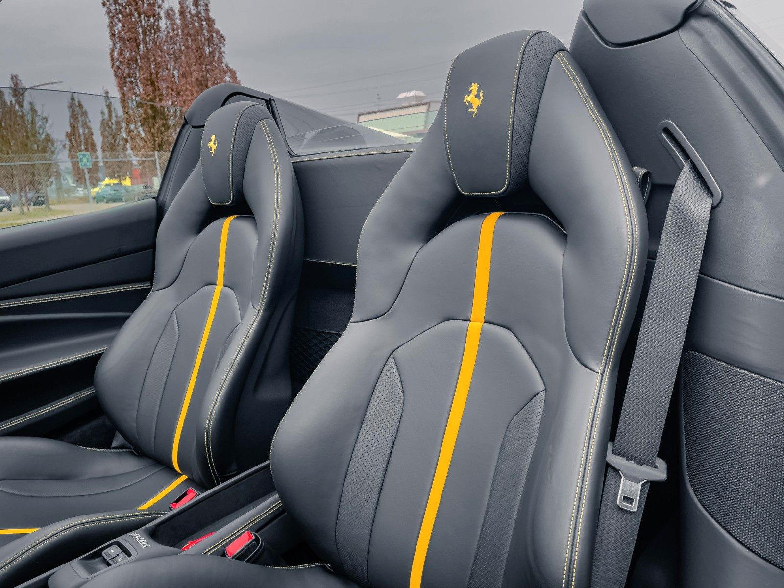 Ferrari F8 F8 Spider DCT *Beifahrer- Display* Carbon