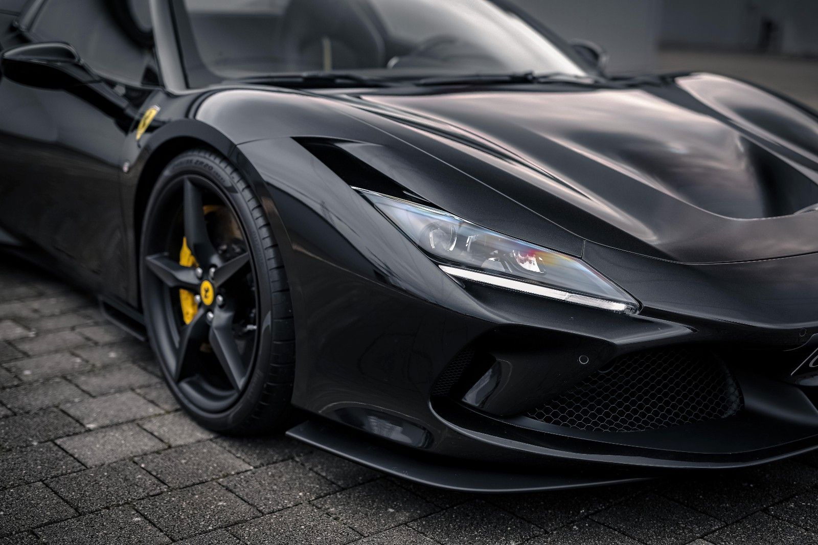 Ferrari F8 F8 Spider DCT *Beifahrer- Display* Carbon