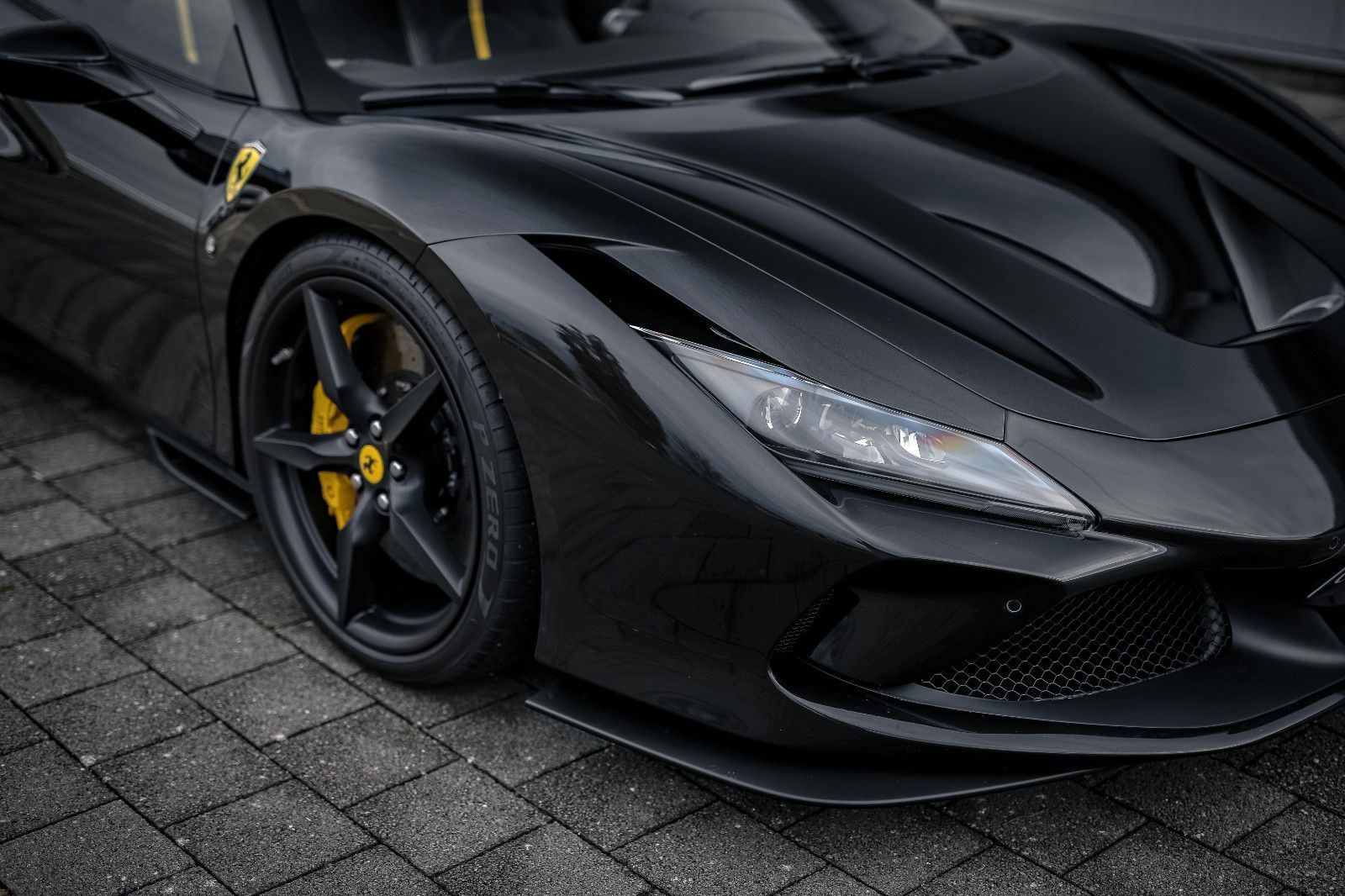 Ferrari F8 F8 Spider DCT *Beifahrer- Display* Carbon