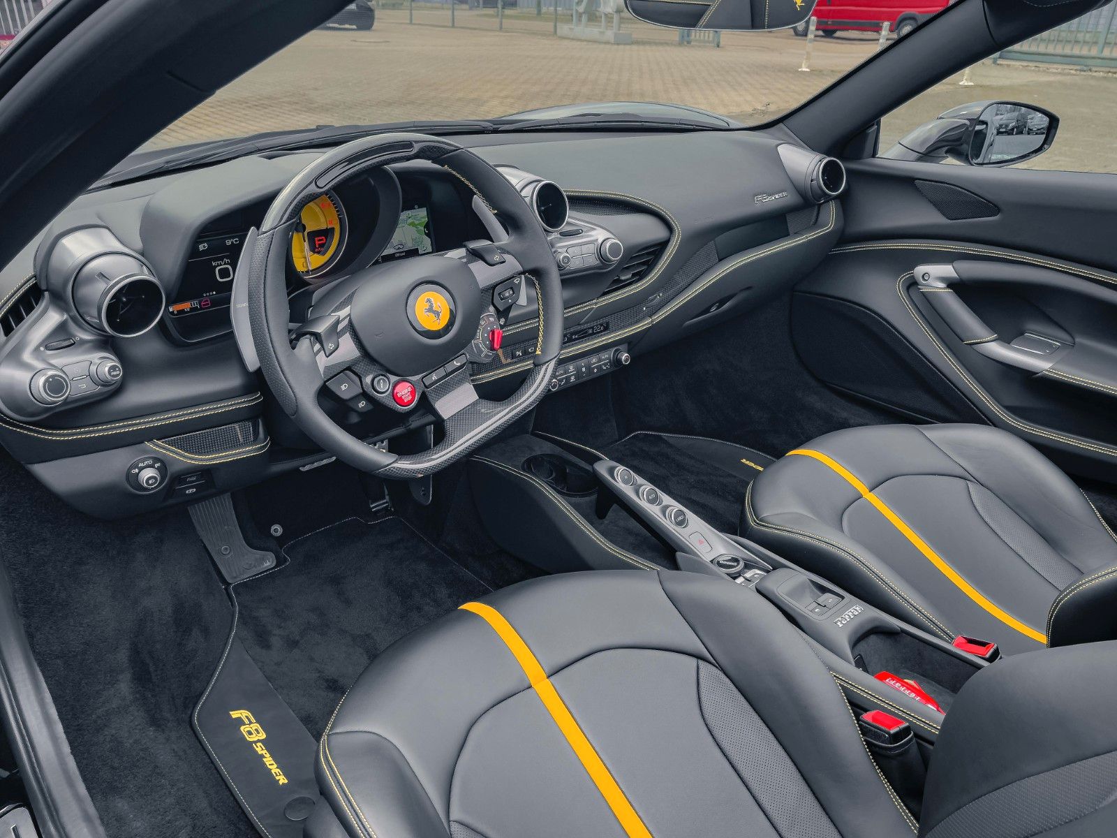 Ferrari F8 F8 Spider DCT *Beifahrer- Display* Carbon