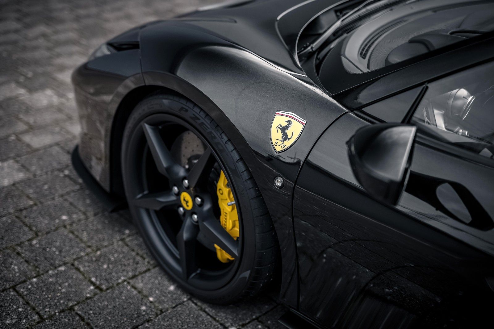 Ferrari F8 F8 Spider DCT *Beifahrer- Display* Carbon