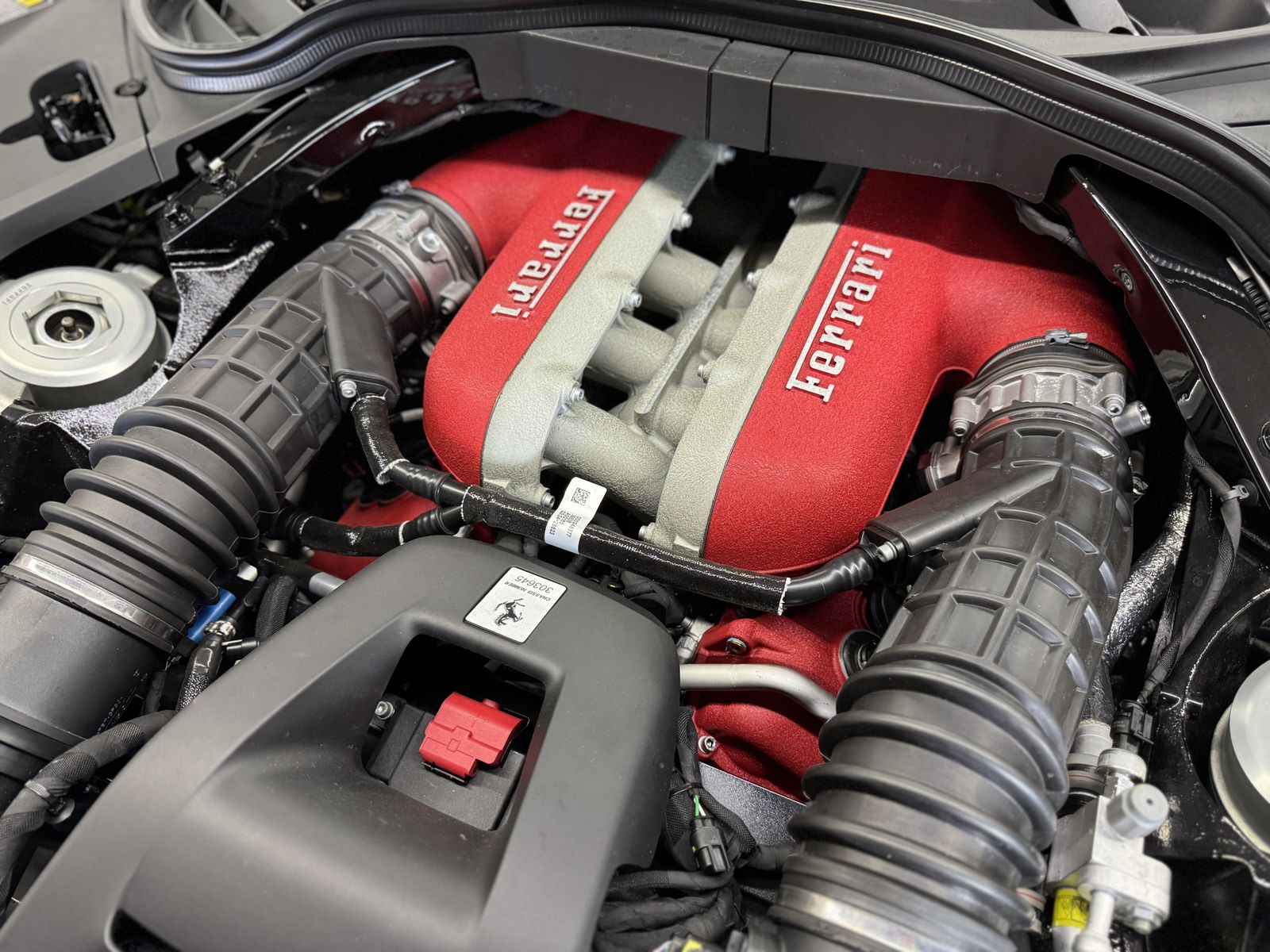 Ferrari Purosangue Purosangue Dt. Auto*1. Hand*u-frei*Pano*CARBON