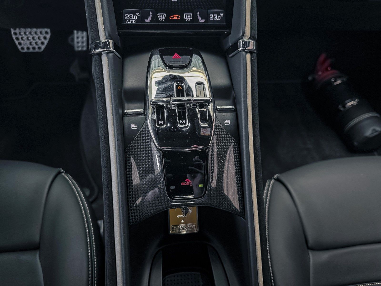Ferrari Roma Roma 3.9 T V8 Coupe&apos; DCT *CARBON