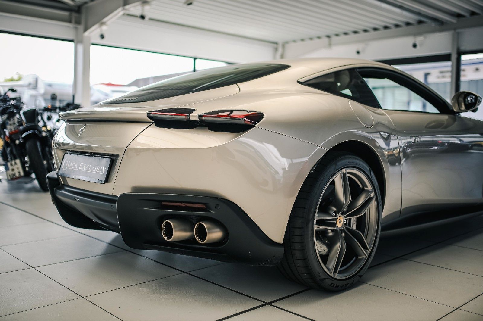 Ferrari Roma Roma 3.9 T V8 Coupe&apos; DCT *CARBON