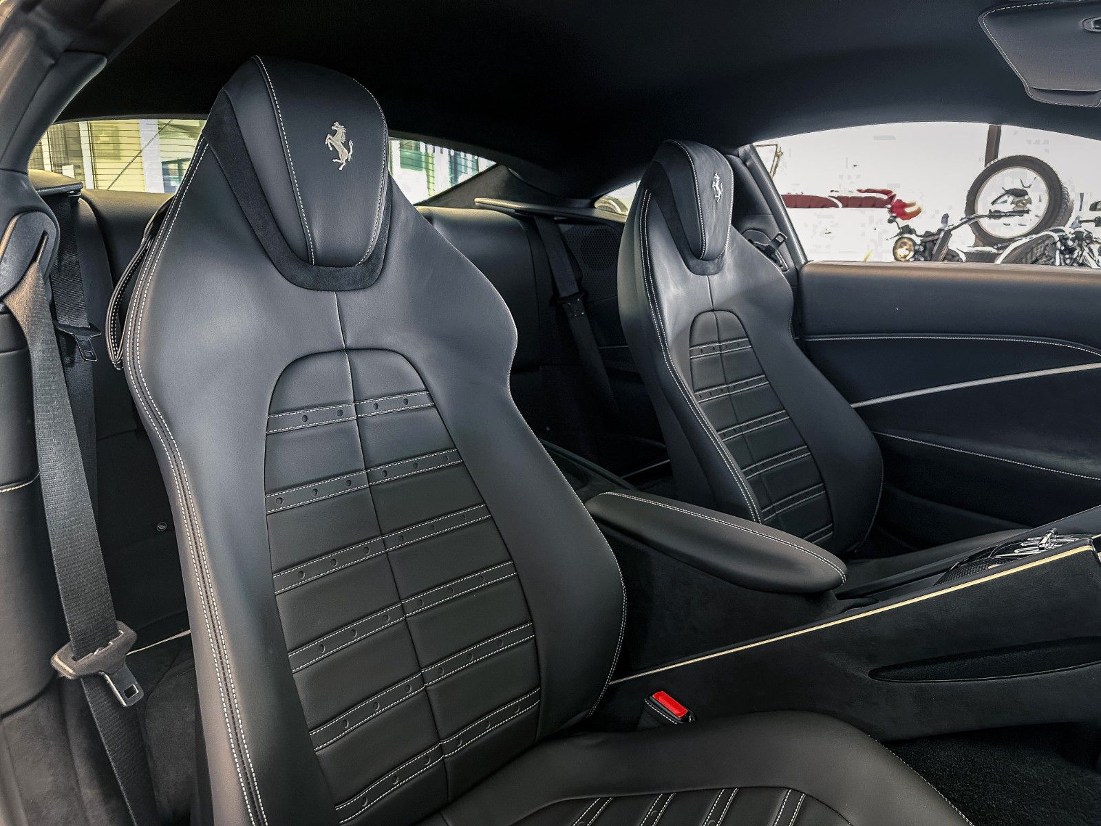 Ferrari Roma Roma 3.9 T V8 Coupe&apos; DCT *CARBON