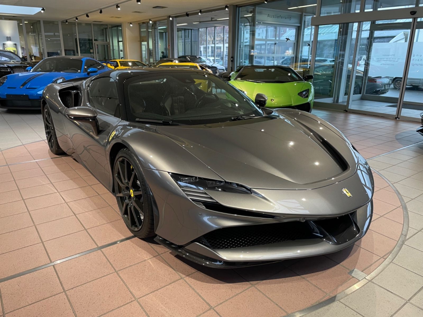 Ferrari SF90 SF90 Spider / Assetto Fiorano / 10x Carbon