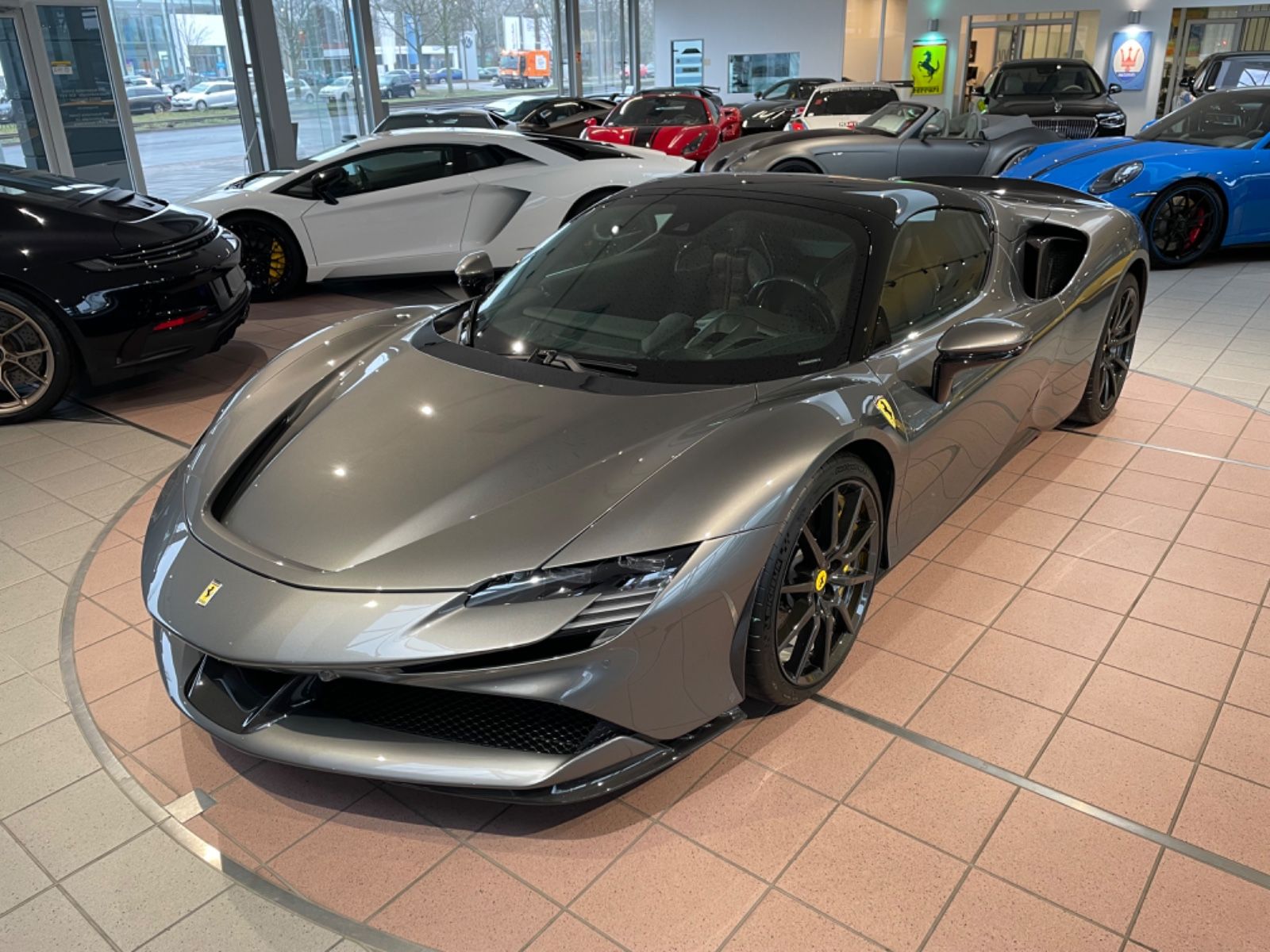 Ferrari SF90 SF90 Spider / Assetto Fiorano / 10x Carbon