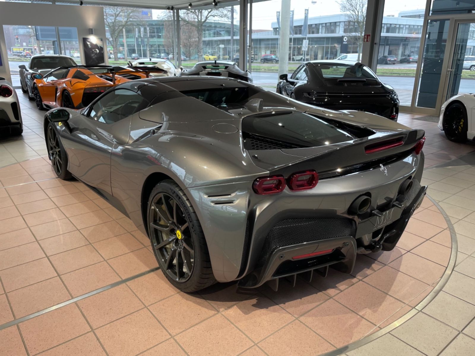 Ferrari SF90 SF90 Spider / Assetto Fiorano / 10x Carbon