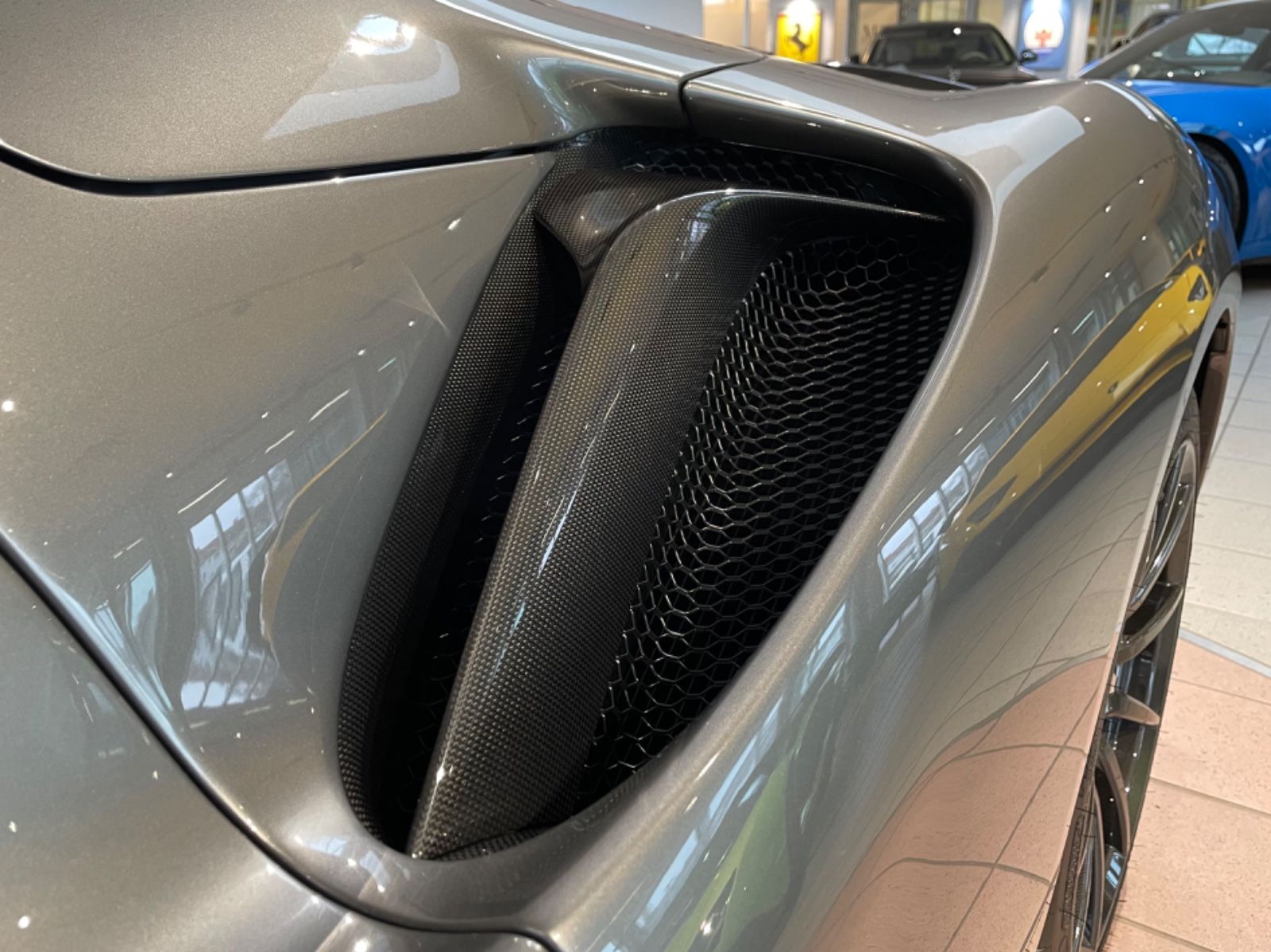 Ferrari SF90 SF90 Spider / Assetto Fiorano / 10x Carbon