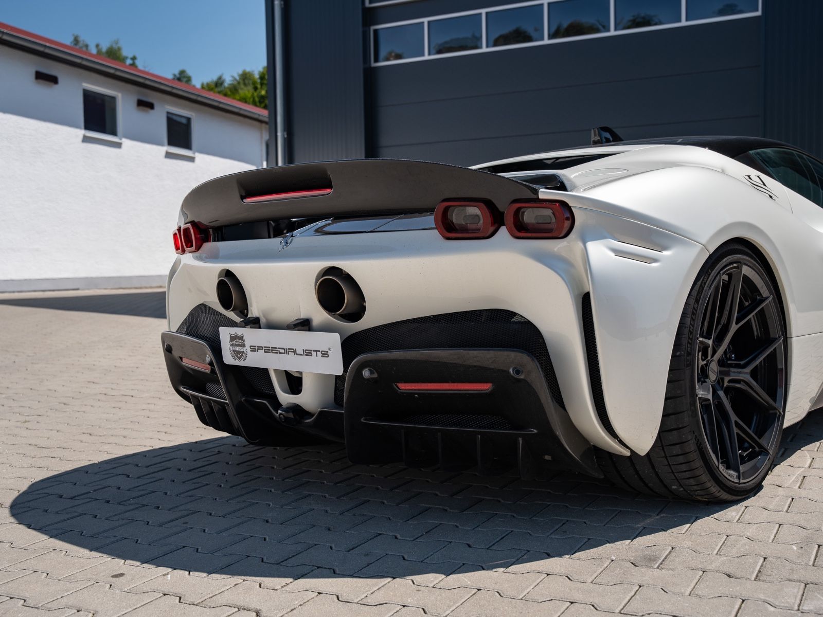 Ferrari SF90 SF90 Stradale / Unfallfrei / DE