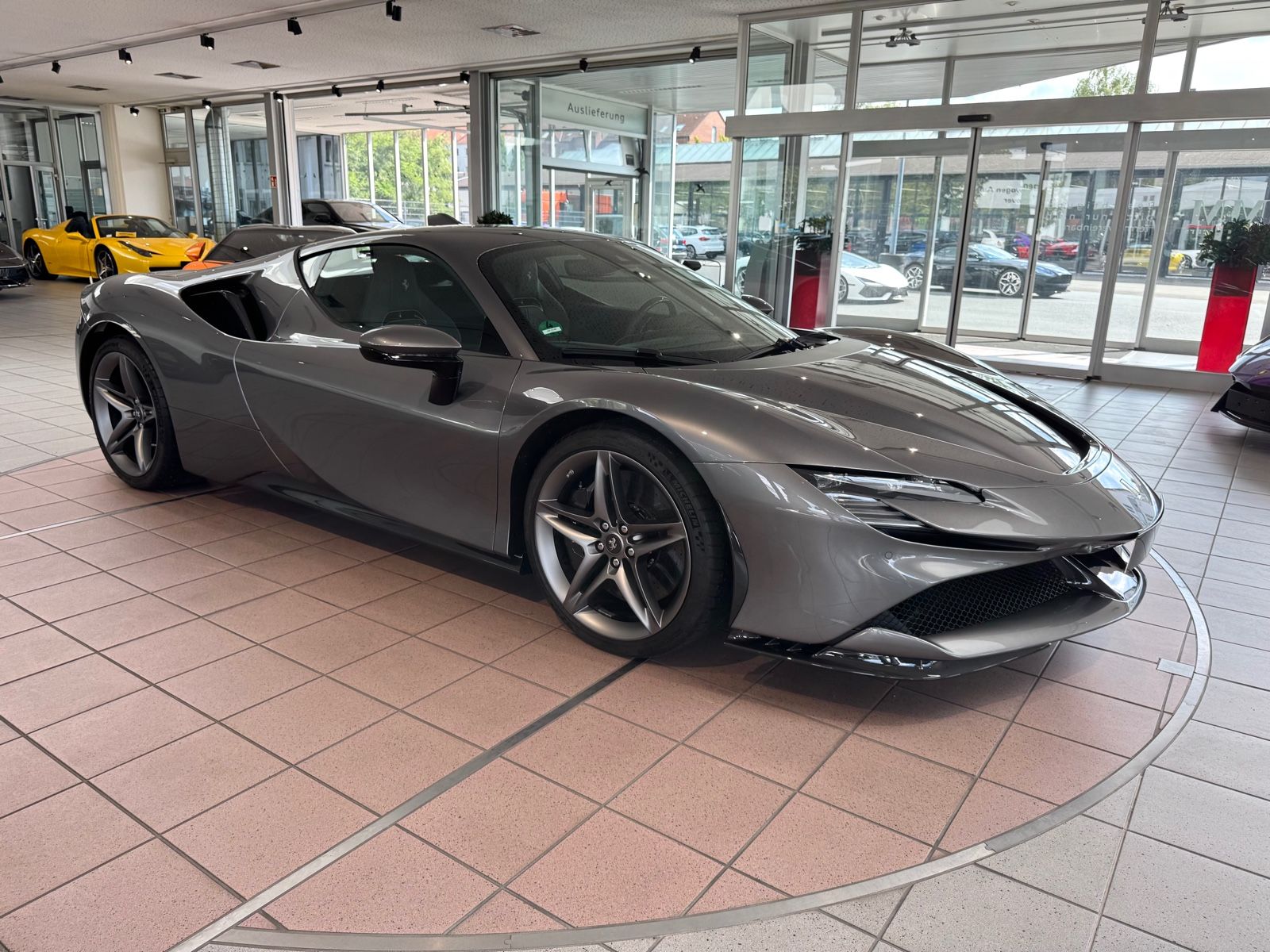 Ferrari SF90 SF90 VOLLCARBON/LIFT/HIFI/DEUTSCH