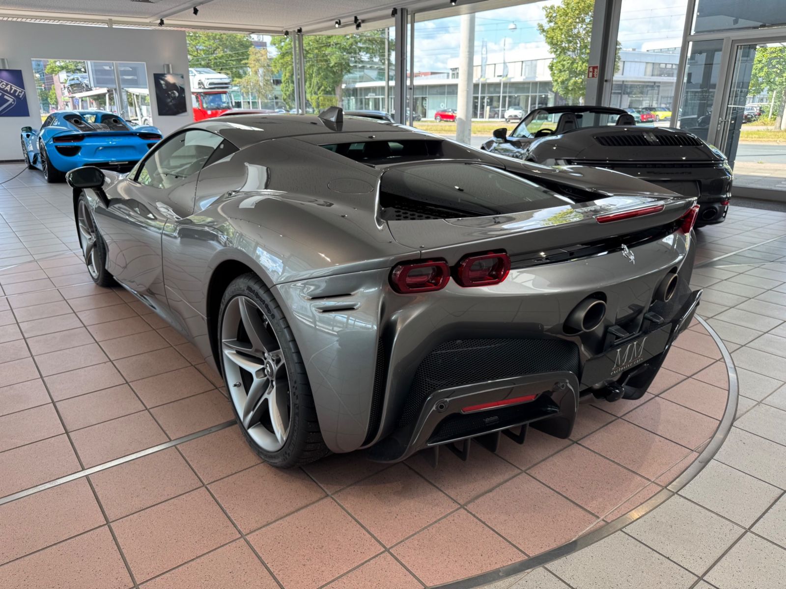Ferrari SF90 SF90 VOLLCARBON/LIFT/HIFI/DEUTSCH
