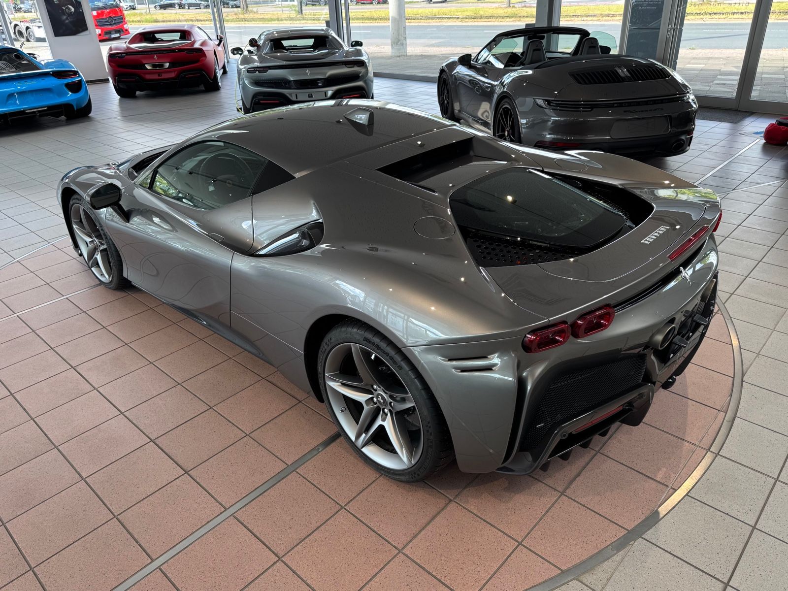 Ferrari SF90 SF90 VOLLCARBON/LIFT/HIFI/DEUTSCH
