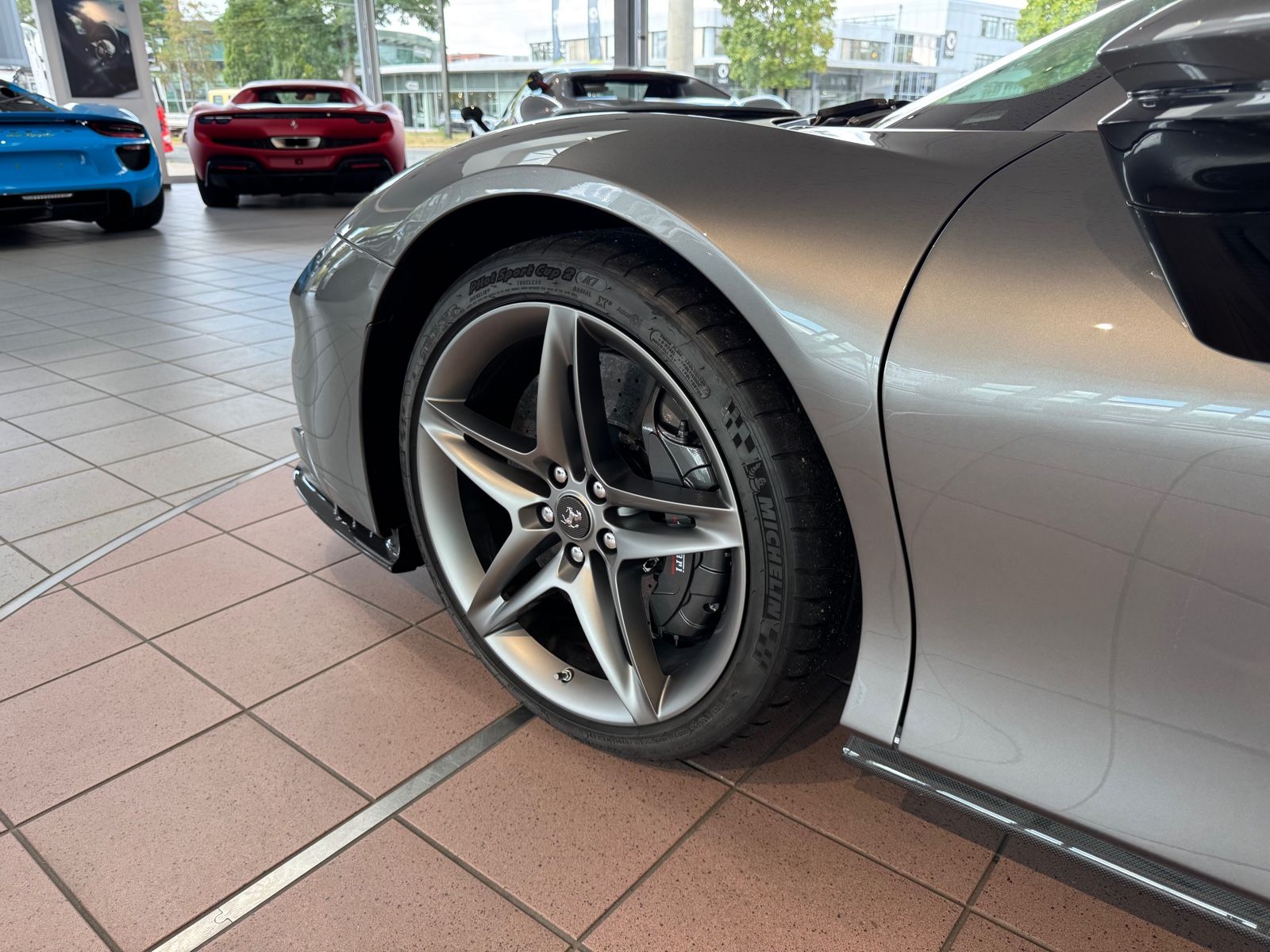 Ferrari SF90 SF90 VOLLCARBON/LIFT/HIFI/DEUTSCH