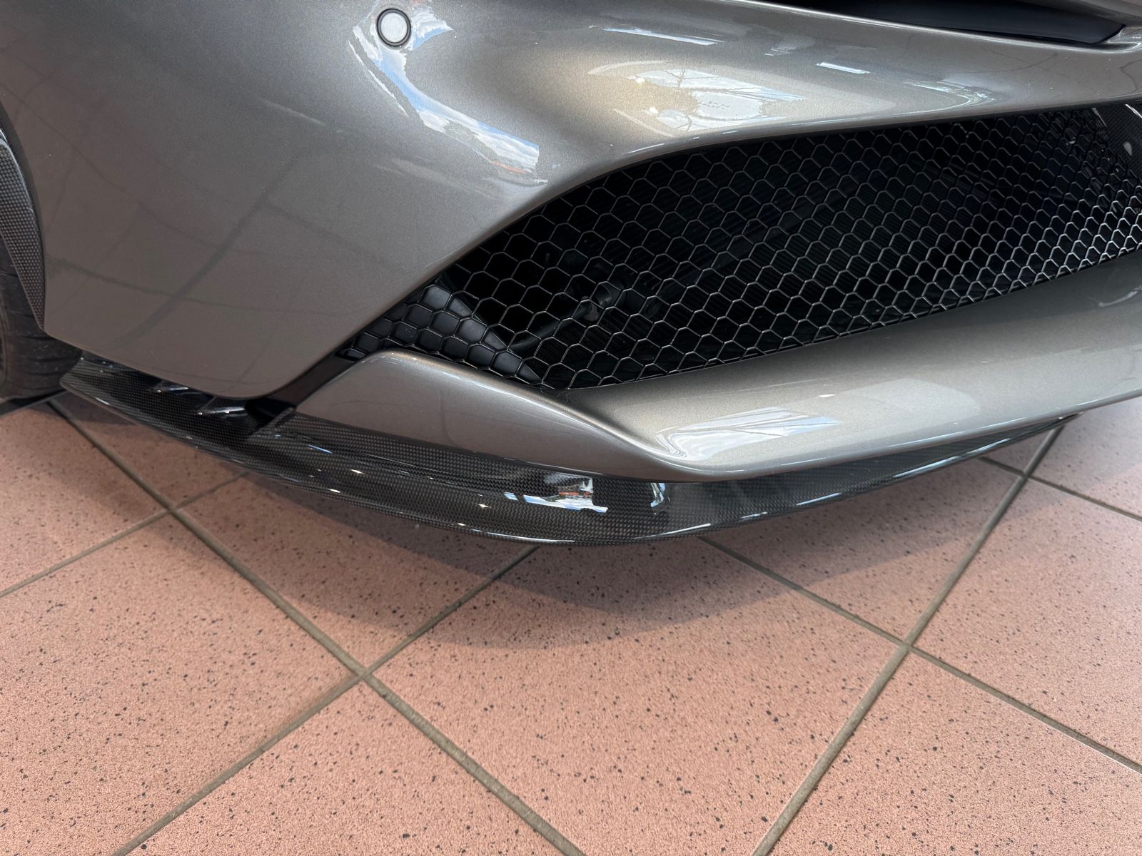 Ferrari SF90 SF90 VOLLCARBON/LIFT/HIFI/DEUTSCH