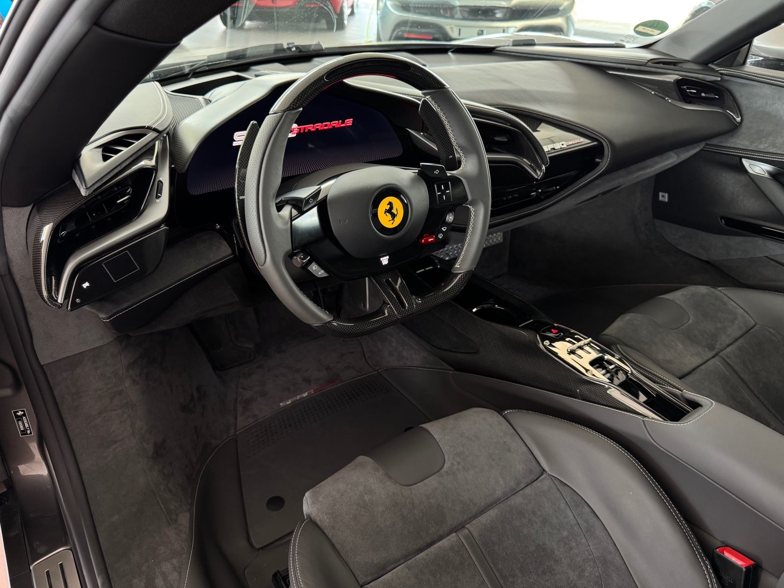 Ferrari SF90 SF90 VOLLCARBON/LIFT/HIFI/DEUTSCH