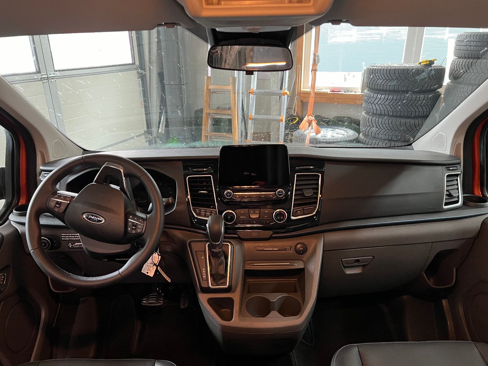 Ford Custom Nugget TRAIL 15O AD 6 Sitze
