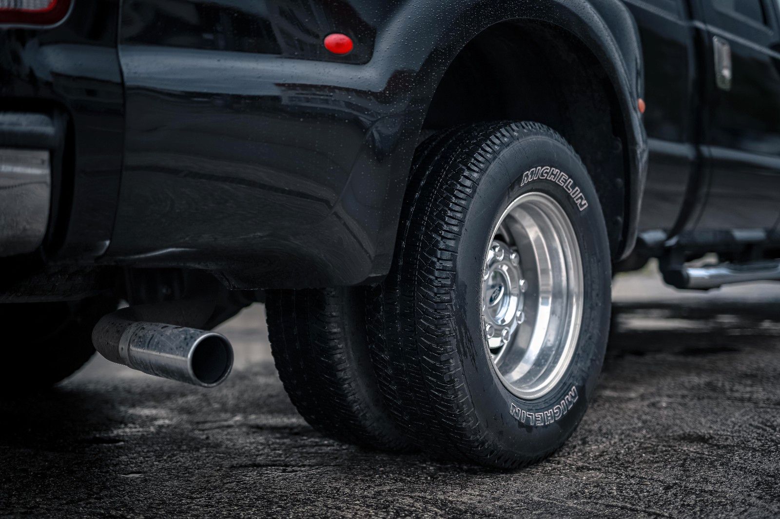 Ford F 350 F 350 LARIAT SUPER DUTY PICKUP