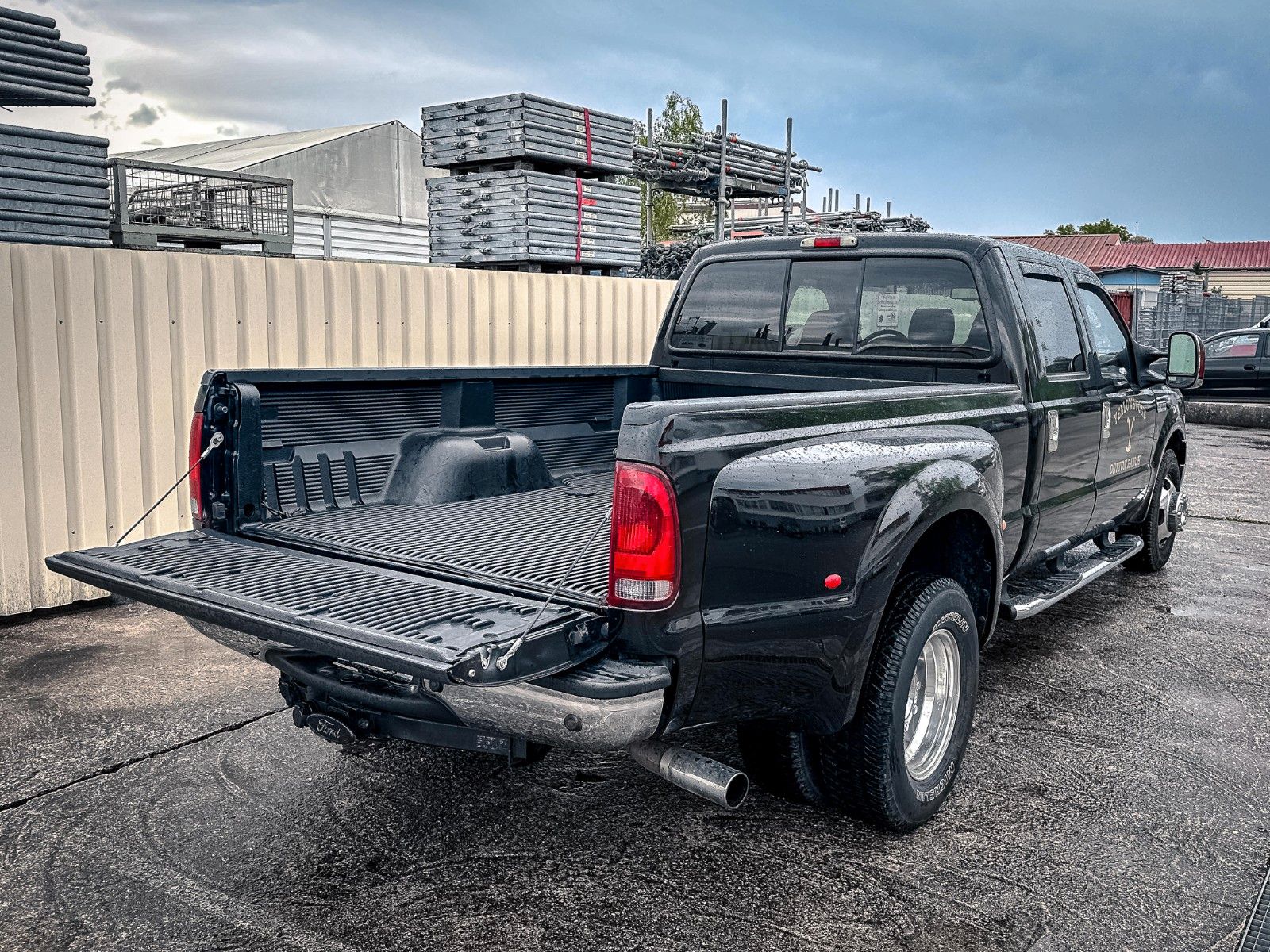 Ford F 350 F 350 LARIAT SUPER DUTY PICKUP
