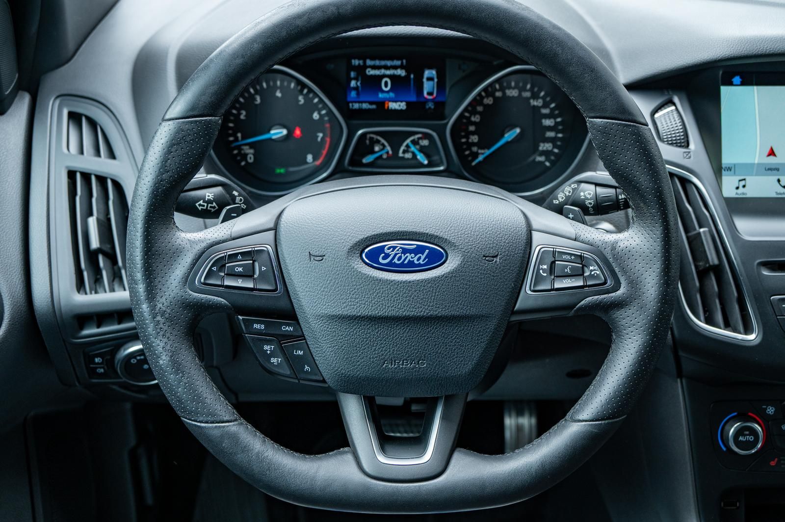 Ford Focus Focus 1.5 EcoBoost ST-Line,Sitzhzg,Android&amp;Apple