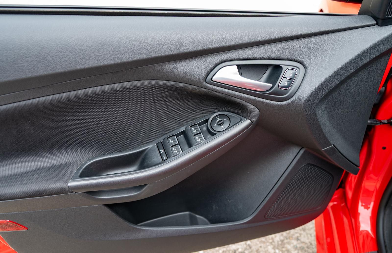 Ford Focus Focus 1.5 EcoBoost ST-Line,Sitzhzg,Android&amp;Apple