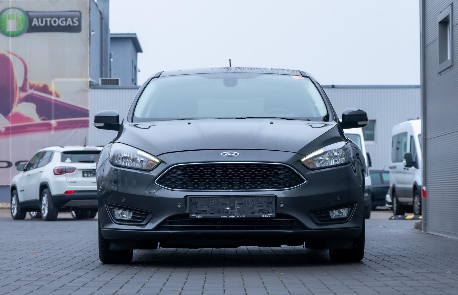 Ford Focus Focus Cool &amp; Connect 1.5 EcoBoost KAT