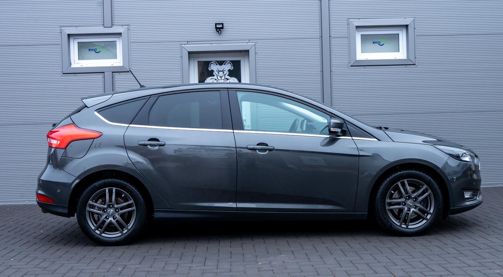 Ford Focus Focus Cool &amp; Connect 1.5 EcoBoost KAT