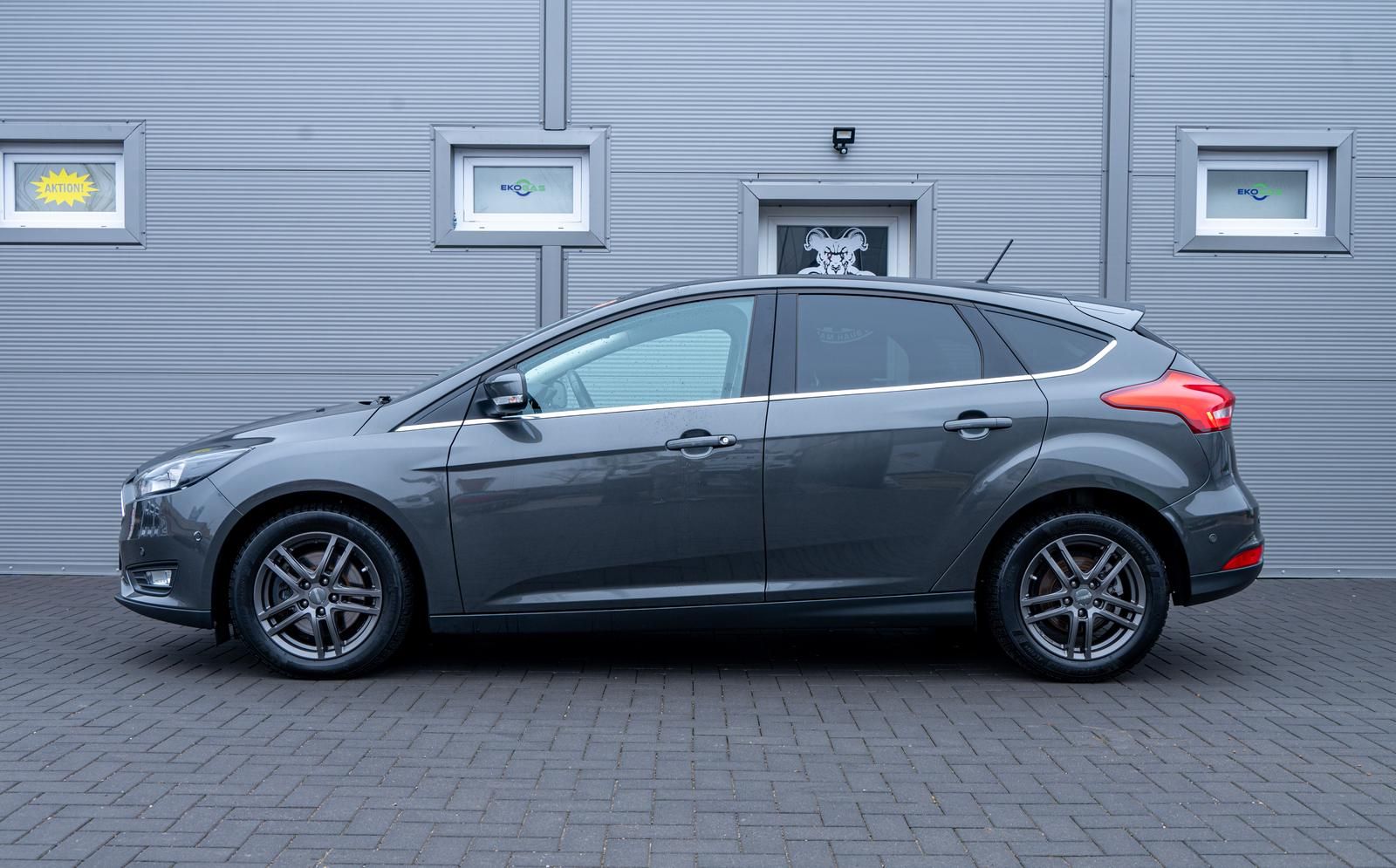Ford Focus Focus Cool &amp; Connect 1.5 EcoBoost KAT