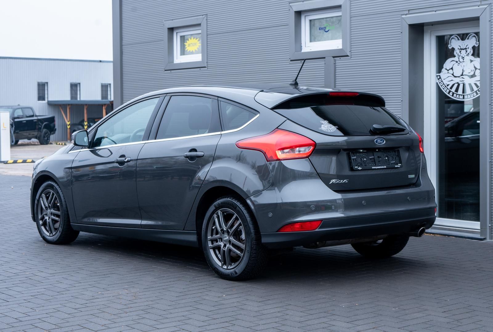Ford Focus Focus Cool &amp; Connect 1.5 EcoBoost KAT
