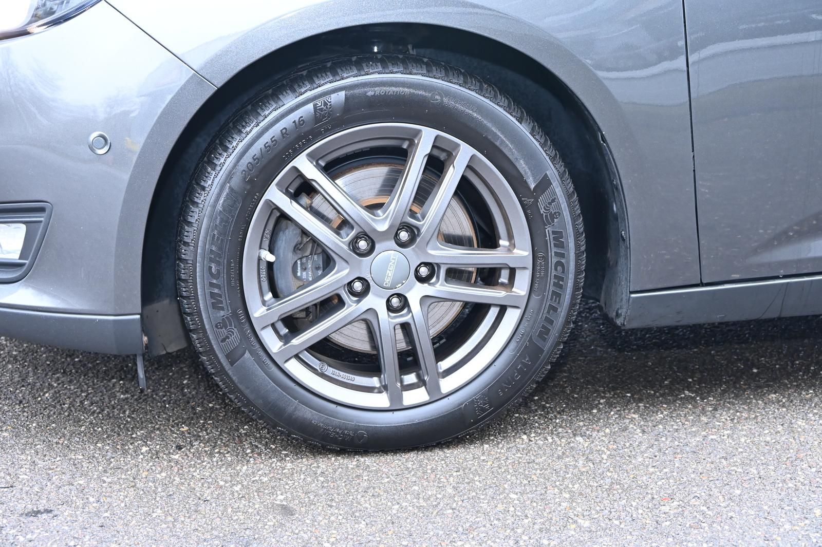 Ford Focus Focus Cool &amp; Connect 1.5 EcoBoost KAT