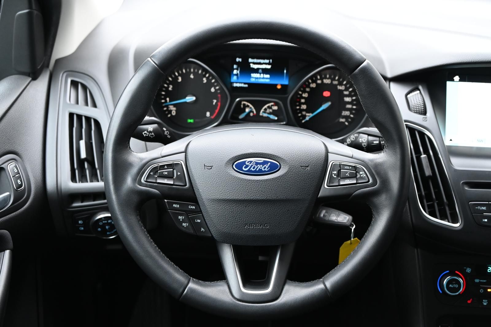 Ford Focus Focus Cool &amp; Connect 1.5 EcoBoost KAT