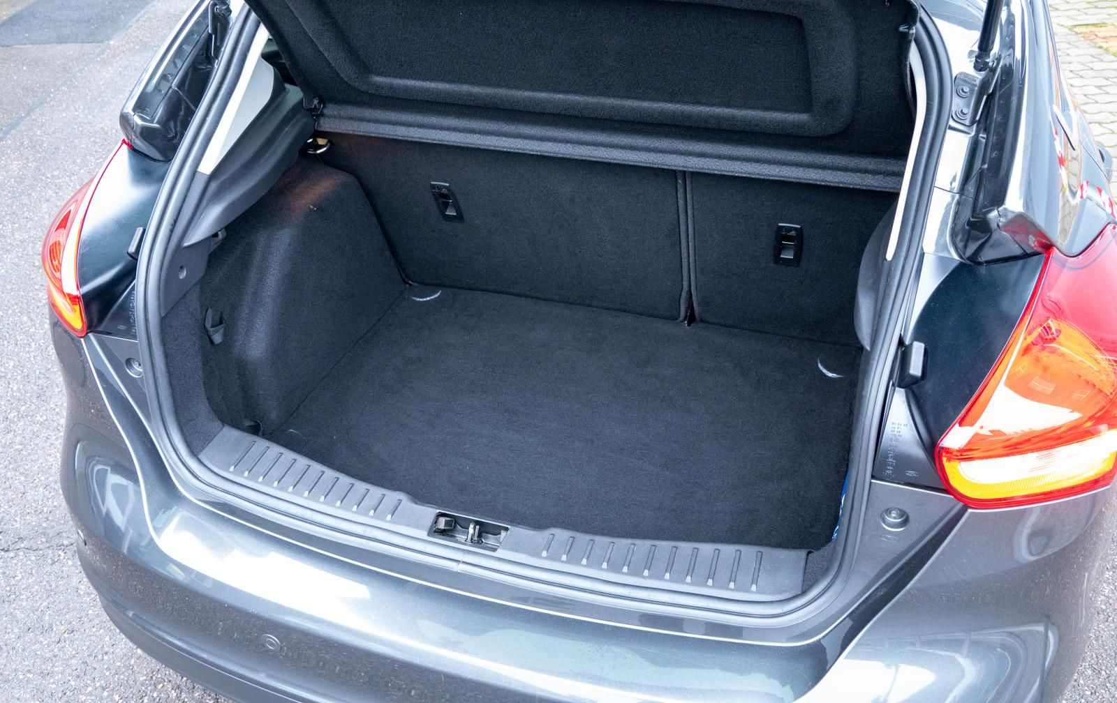 Ford Focus Focus Cool &amp; Connect 1.5 EcoBoost KAT