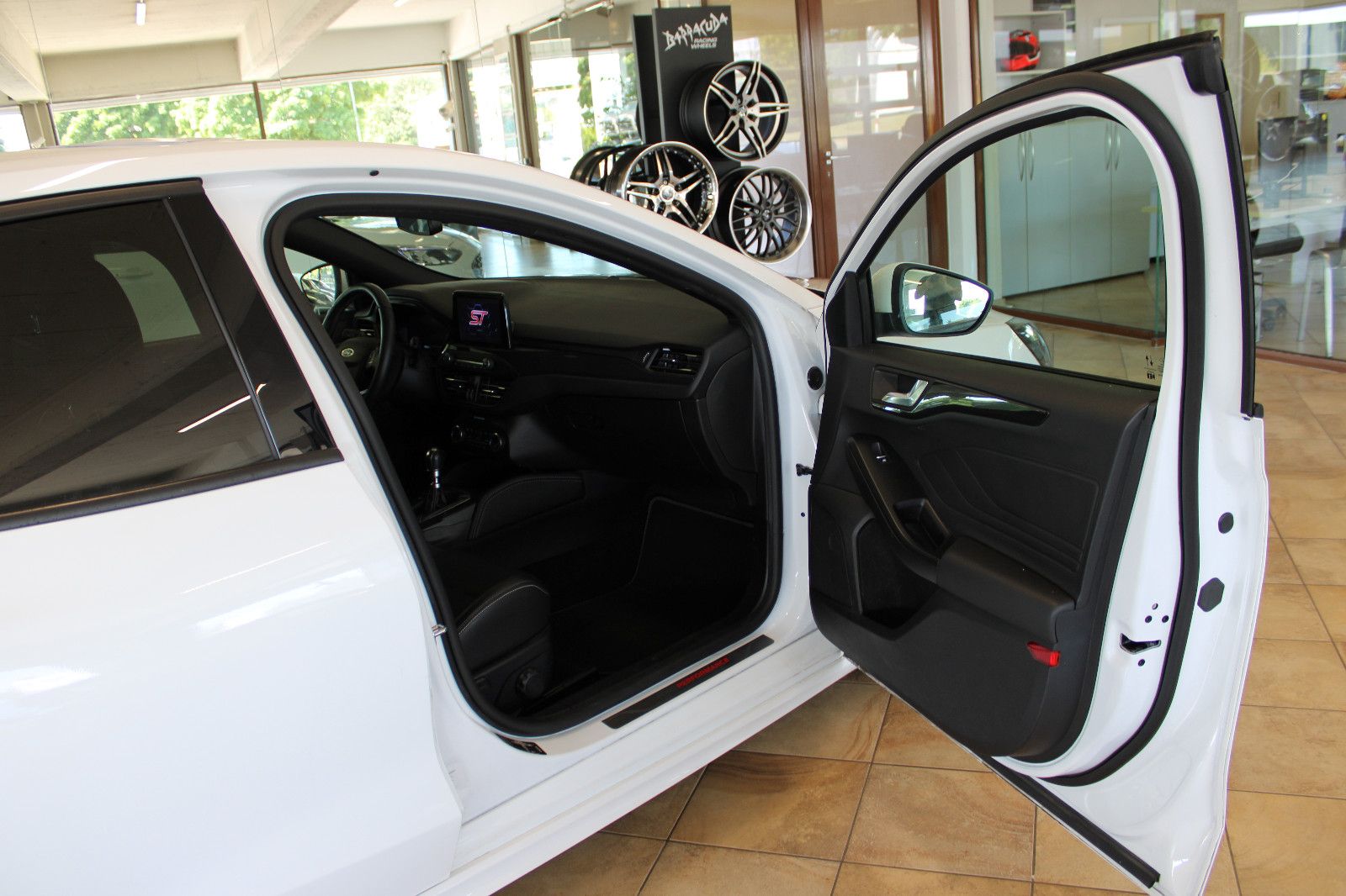 Ford Focus Focus Lim. ST *Deutsch+2. Hand+KD neu*
