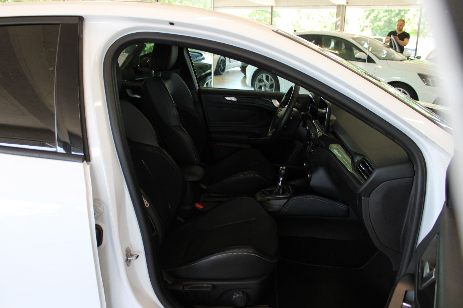 Ford Focus Focus Lim. ST *Deutsch+2. Hand+KD neu*