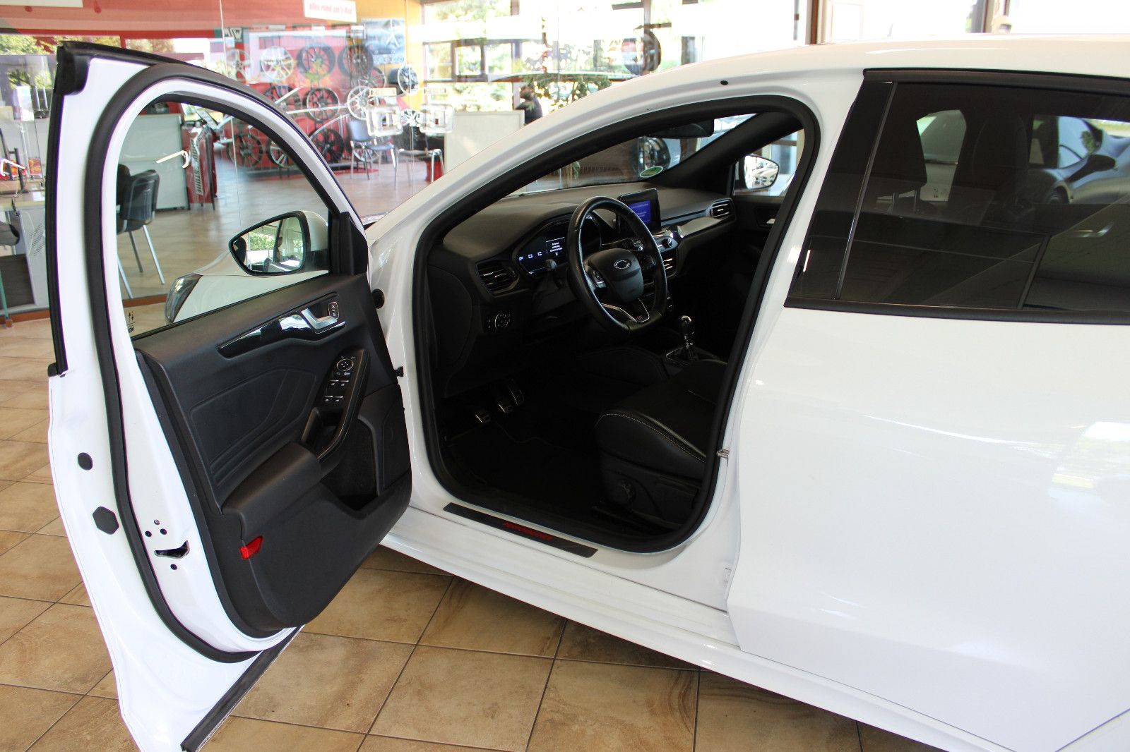 Ford Focus Focus Lim. ST *Deutsch+2. Hand+KD neu*