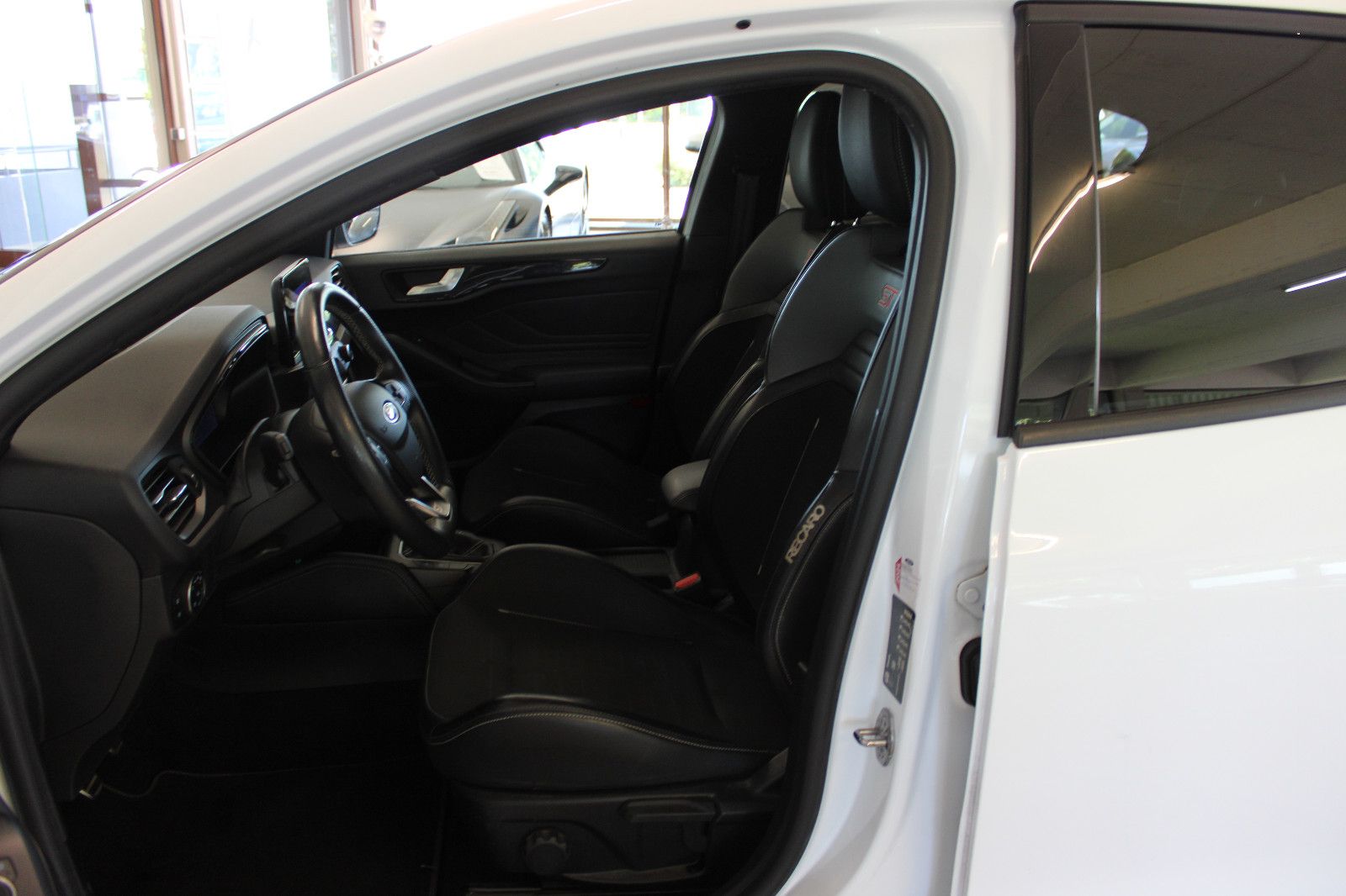 Ford Focus Focus Lim. ST *Deutsch+2. Hand+KD neu*