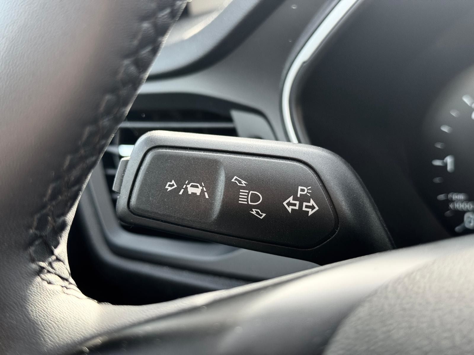 Ford Focus Focus Turnier COOL&amp;CONNECT*AUTOMATI*NAVI*AHK*KAM
