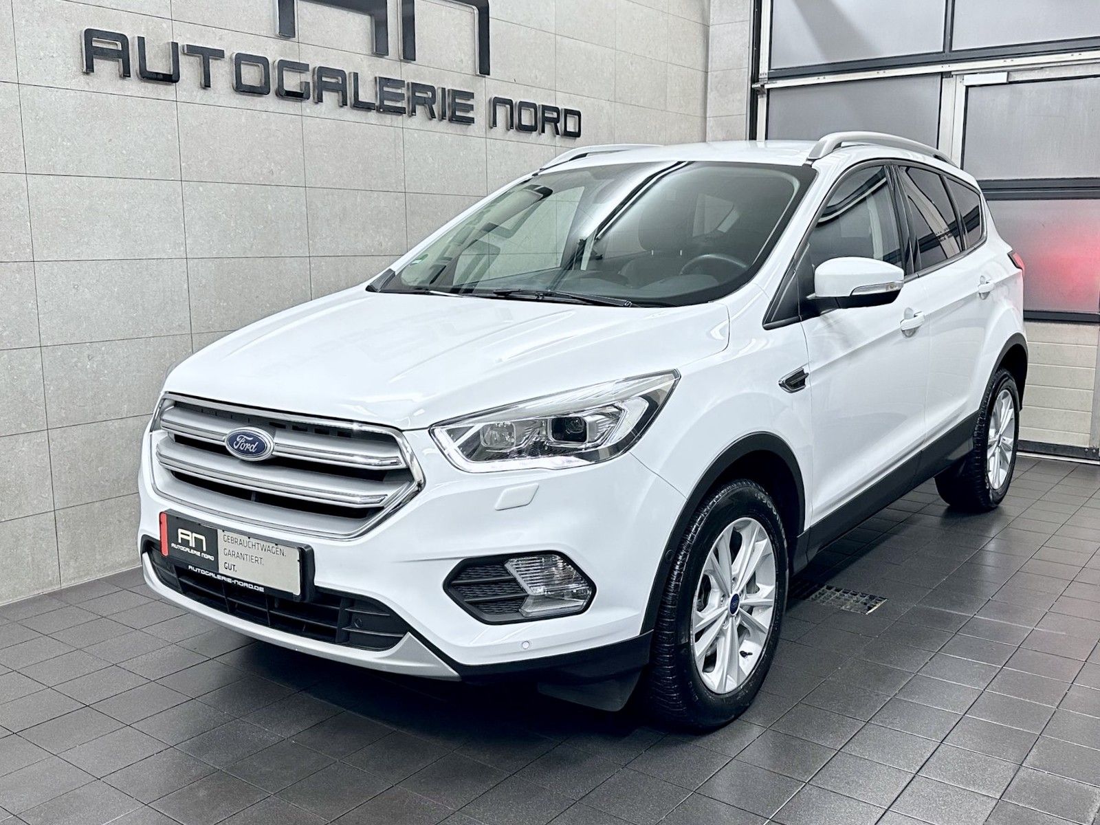 Ford Kuga Kuga Titanium Technik&amp;Winter-Paket+Sony+AHK+Kame